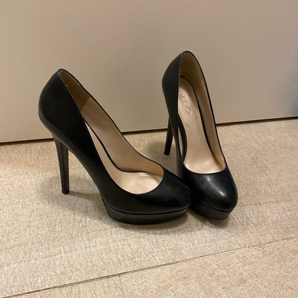 Aldo | Black Leather Platform Pumps